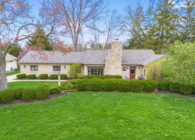 Property at 2460 Brixton Rd, Upper Arlington, OH 43221, 3 beds, 3.5 baths