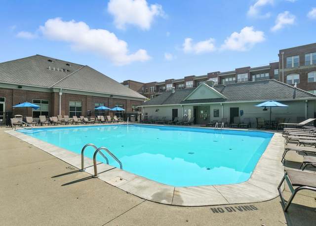 Property at 925 Ingleside Ave #111, Columbus, OH 43215, 2 beds, 2 baths