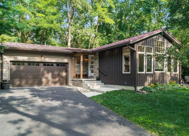 Property at 215 Central Ave, Westerville, OH 43081, 4 beds, 3 baths