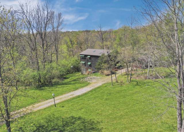 Property at 2098 Maya Ln, Sugar Grove, OH 43155, 4 beds, 3 baths
