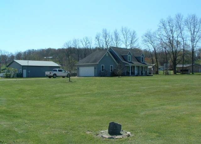 Property at 2897 Gratiot Rd SE, Heath, OH 43056, 3 beds, 2.5 baths