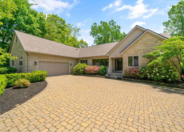 Property at 6659 Lakeside Cir E, Worthington, OH 43085, 3 beds, 2.5 baths