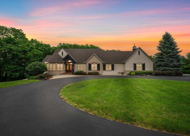 Property at 390 Edgington Dr, Plain City, OH 43064, 6 beds, 3.5 baths
