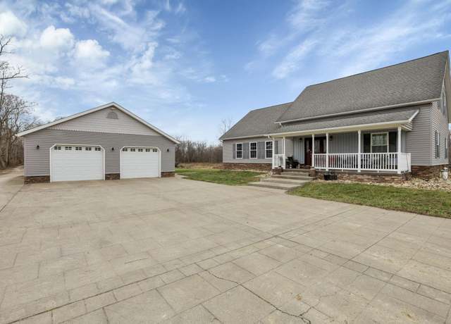 Property at 9995 W Pike, Hopewell, OH 43746, 4 beds, 3 baths