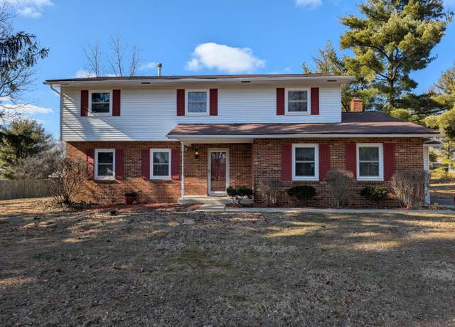 Property at 13783 Wayside Dr NW, Pickerington, OH 43147, 4 beds, 2.5 baths