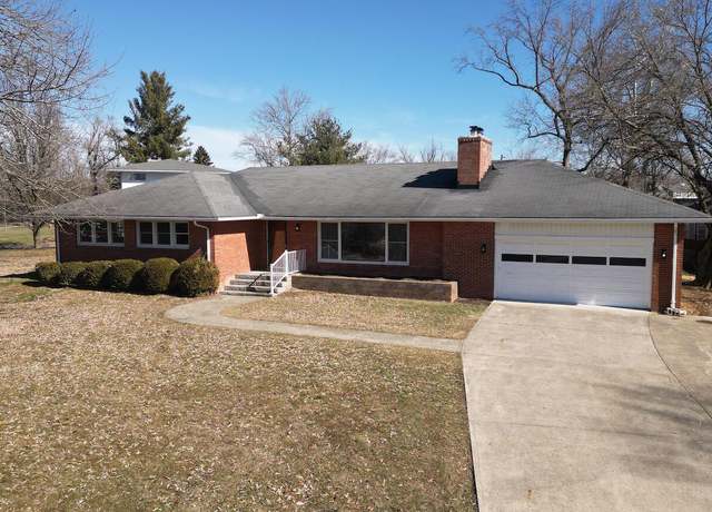 Property at 19 Ridge Dr, Chillicothe, OH 45601, 3 beds, 2 baths