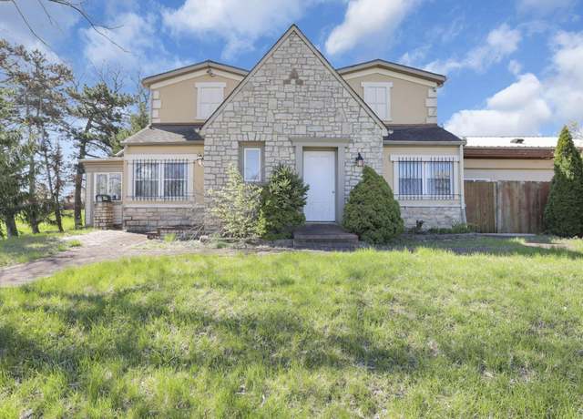 Property at 1931 W Broad St, Columbus, OH 43223, 4 beds, 4 baths