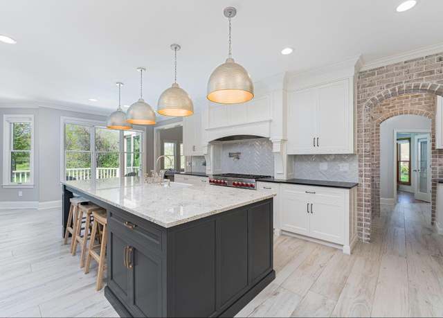 Property at 9071 Tartan Fields Dr, Dublin, OH 43017, 5 beds, 5.5 baths