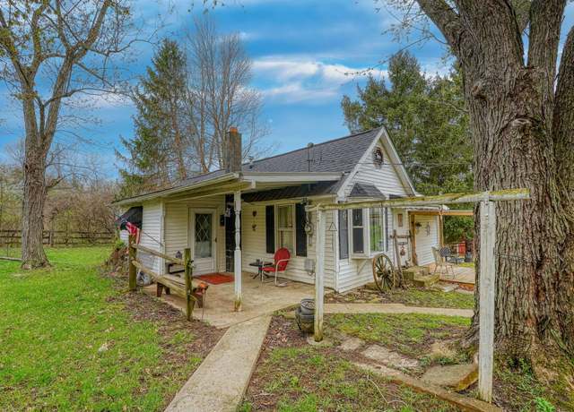 Property at 1017 Shepherd Rd, Frankfort, OH 45628, 3 beds, 1 bath
