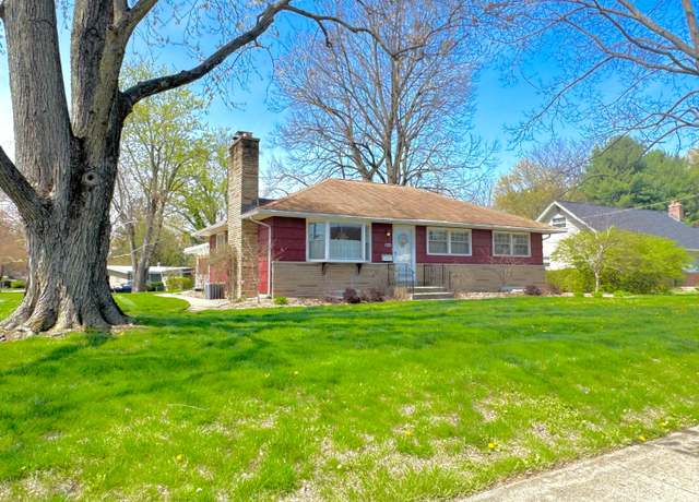 Property at 125 S Hamilton Rd, Columbus, OH 43230, 5 beds, 2 baths