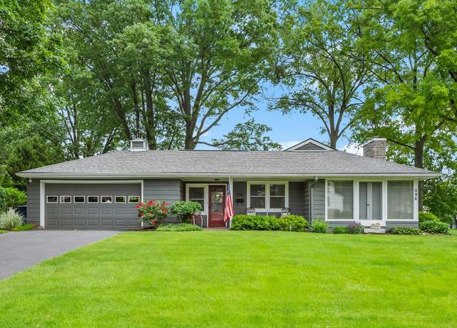 Property at 394 N Washington St, Delaware, OH 43015, 3 beds, 2.5 baths