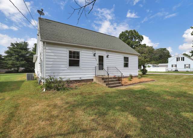 Property at 608 Masonic Park Rd, Marietta, OH 45750, 3 beds, 2 baths