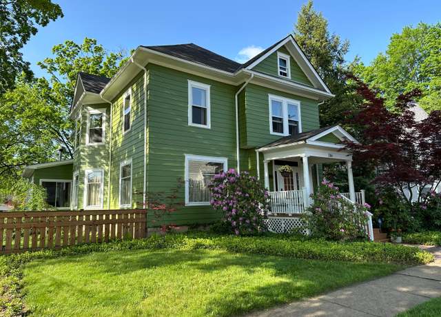Property at 206 E High St, Mount Vernon, OH 43050, 4 beds, 3.5 baths