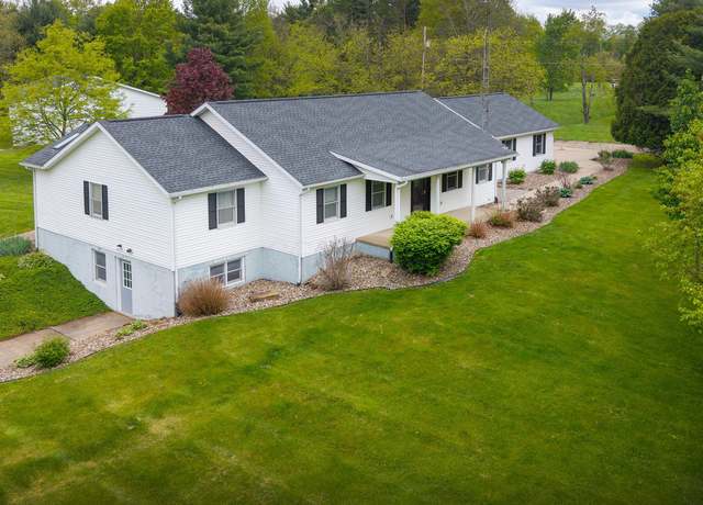 Property at 12601 Vincent Rd, Mount Vernon, OH 43050, 3 beds, 2.5 baths
