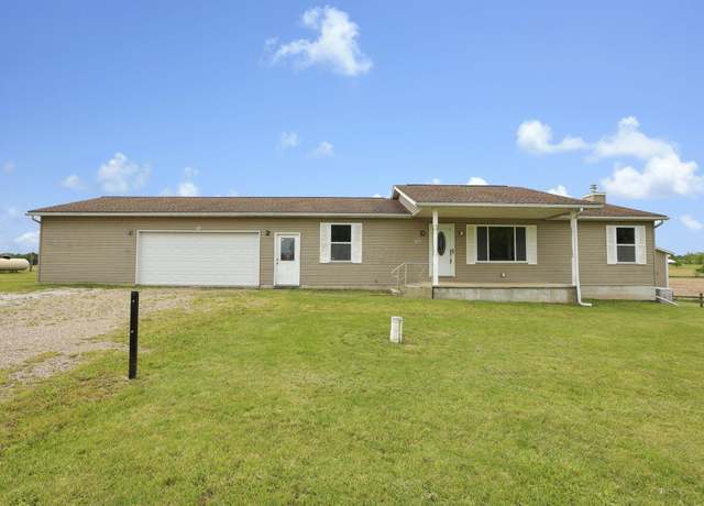 Property at 10540 Yankee St, Fredericktown, OH 43019, 3 beds, 3 baths