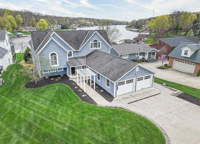 Property at 365 Northridge Heights Dr, Howard, OH 43028, 4 beds, 3.5 baths