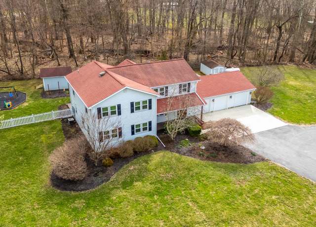 Property at 4344 Hazelton Etna Rd, Johnstown, OH 43031, 4 beds, 3.5 baths
