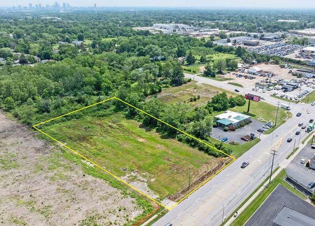 Property at 664 N Wilson Rd, Columbus, OH 43204
