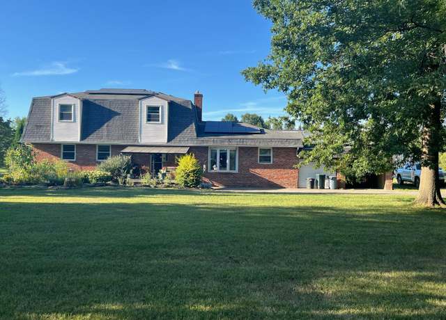 Property at 14364 Jug St, Johnstown, OH 43031, 4 beds, 4.5 baths