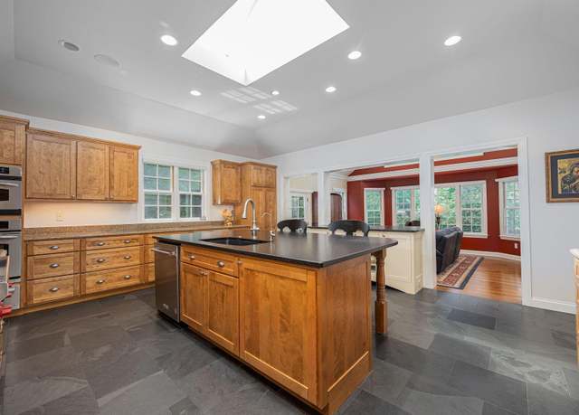 Property at 366 W South St, Worthington, OH 43085, 5 beds, 3.5 baths