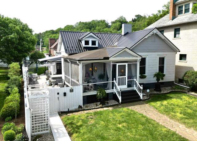 Property at 178 W 2nd St, Chillicothe, OH 45601, 4 beds, 2 baths