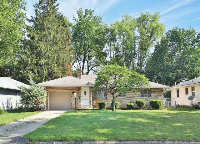 Property at 696 E Schreyer Pl, Columbus, OH 43214, 3 beds, 1.5 baths