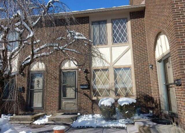 Property at 5349 Valley Ln E Unit Z71, Columbus, OH 43231, 2 beds, 1.5 baths