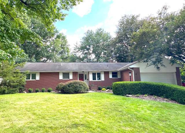 Property at 305 W New England Ave, Worthington, OH 43085, 3 beds, 2 baths