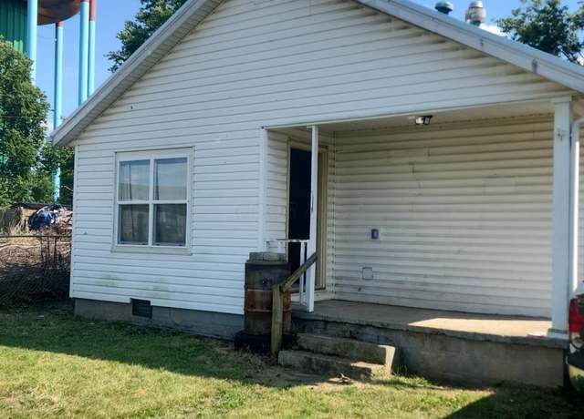 Property at 373 Walnut St, Circleville, OH 43113, 2 beds, 1 bath