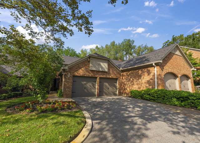 Photo of 1206 Kenbrook Hills Dr, Columbus, OH 43220