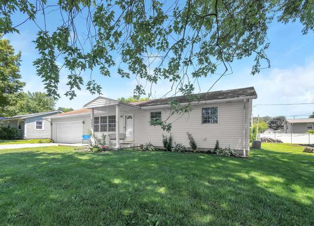 Property at 902 Terrace Dr, Heath, OH 43056, 3 beds, 2 baths