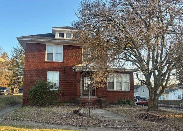 Property at 402 Mckinley Ave, Crooksville, OH 43731, 3 beds, 1.5 baths