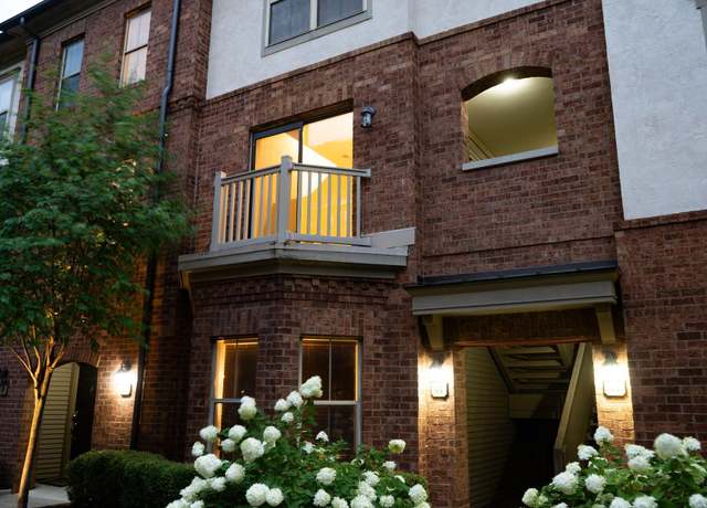 Property at 44 Victorian Gate Way, Columbus, OH 43215, 2 beds, 2.5 baths