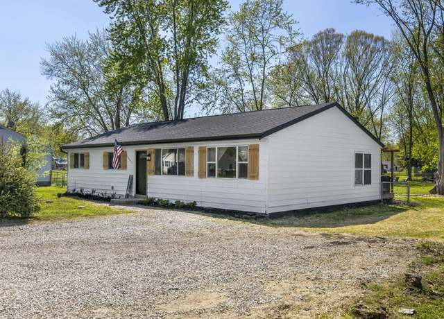 Property at 48 1st Ave SW, Etna, OH 43062, 3 beds, 1 bath