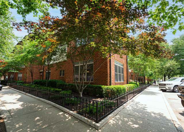 Property at 674 Park St, Columbus, OH 43215, 2 beds, 2 baths
