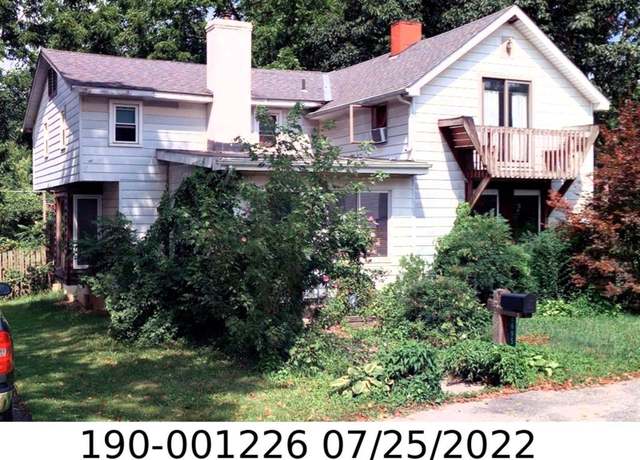 Property at 2695 Baughman Ave, Columbus, OH 43211, 3 beds, 2 baths