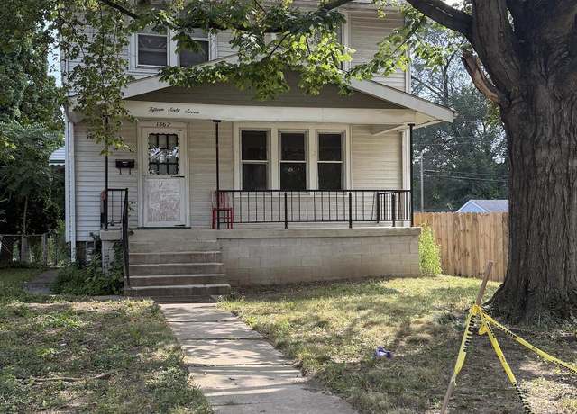 Property at 1567 Manchester Ave, Columbus, OH 43211, 3 beds, 1.5 baths