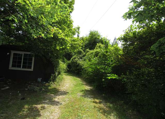 Property at 1596 Hanover Rd, Delaware, OH 43015, 2 beds, 1 bath