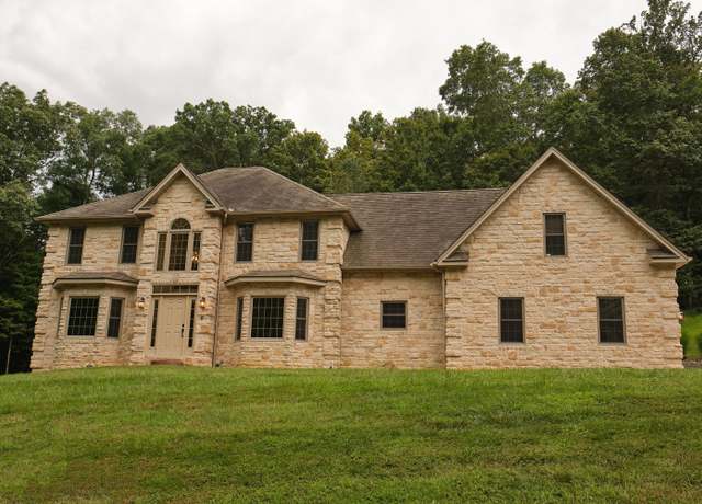 Property at 1189 Ridge Rd NE, Lancaster, OH 43130, 4 beds, 4.5 baths