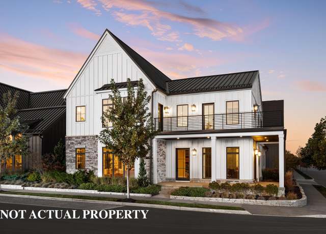 Property at 2380 Quarry Trails Dr, Columbus, OH 43228, 3 beds, 3.5 baths