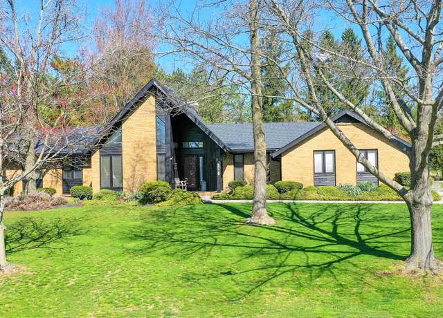 Property at 1321 Dakota Rd, Bellefontaine, OH 43311, 3 beds, 2.5 baths
