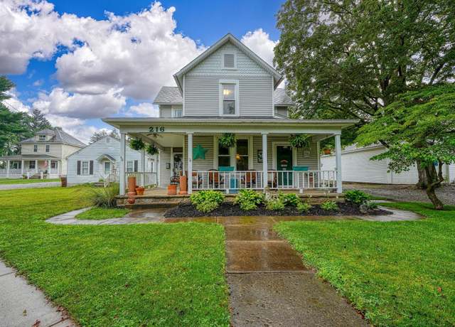 Property at 216 Washington St, Canal Winchester, OH 43110, 4 beds, 1 bath