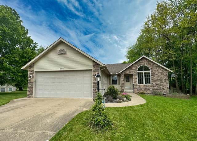 Property at 308 Ridgeland Cir, Howard, OH 43028, 3 beds, 2.5 baths