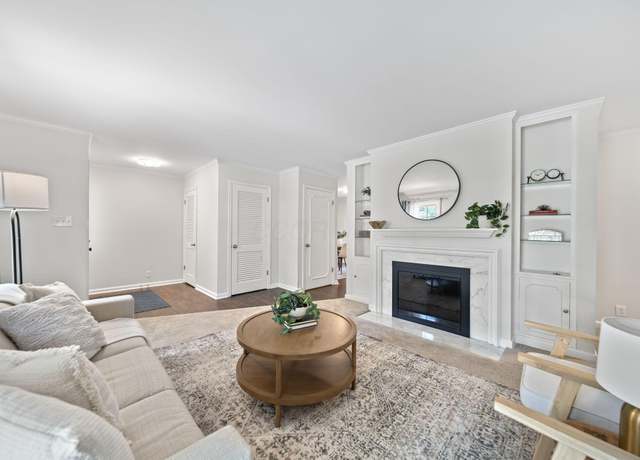 Property at 1631 Roxbury Rd Unit A1, Columbus, OH 43212, 2 beds, 1.5 baths