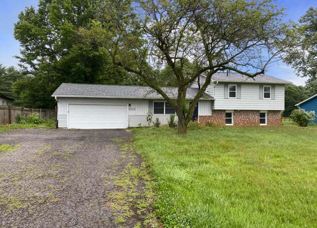 Property at 850 Bunty Station Rd, Delaware, OH 43015, 3 beds, 1.5 baths