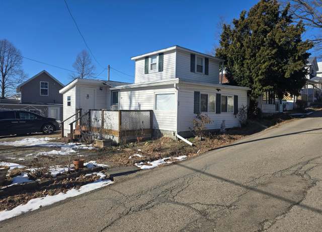 Property at 185 9th St, Lancaster, OH 43130, 2 beds, 1 bath