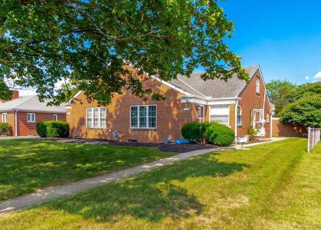 Photo of 2832 Mt Holyoke Rd Unit D, Columbus, OH 43221