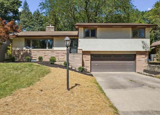 Property at 598 Latham Ct, Columbus, OH 43214, 3 beds, 2 baths