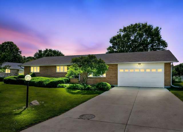 Property at 565 Mayfield Dr, Marion, OH 43302, 3 beds, 2 baths