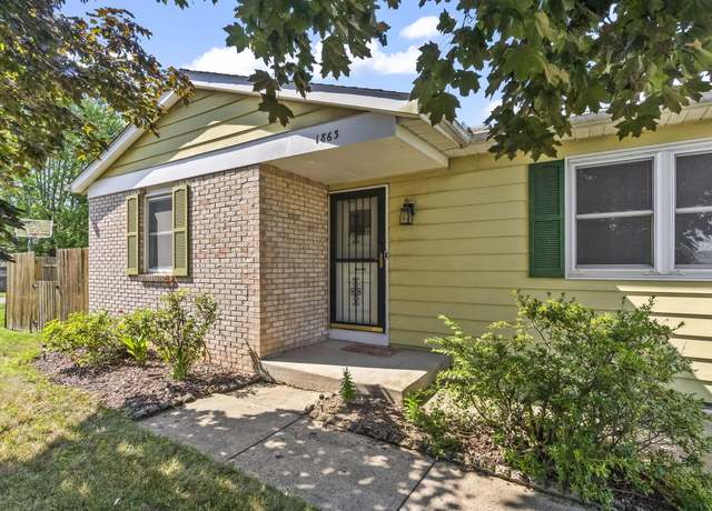 Property at 1863 Willow Run Rd, Grove City, OH 43123, 3 beds, 2 baths